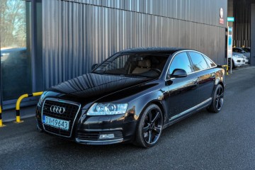 2008 r. 4,2 Quattro Automat Lift