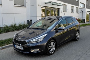 Salon PL 1 właściciel Bezwypadkowy 2014 r. VAT 23%